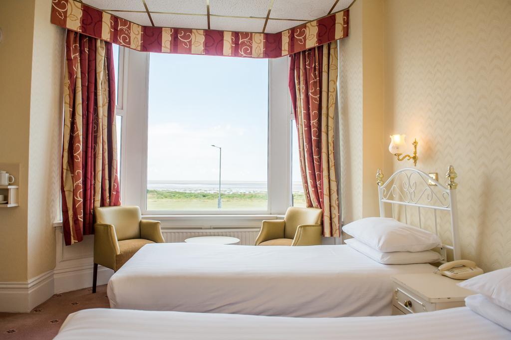 The Chadwick Hotel Lytham St Annes Esterno foto