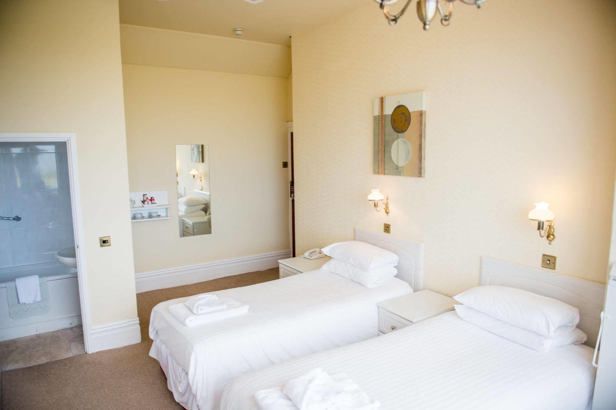 The Chadwick Hotel Lytham St Annes Esterno foto